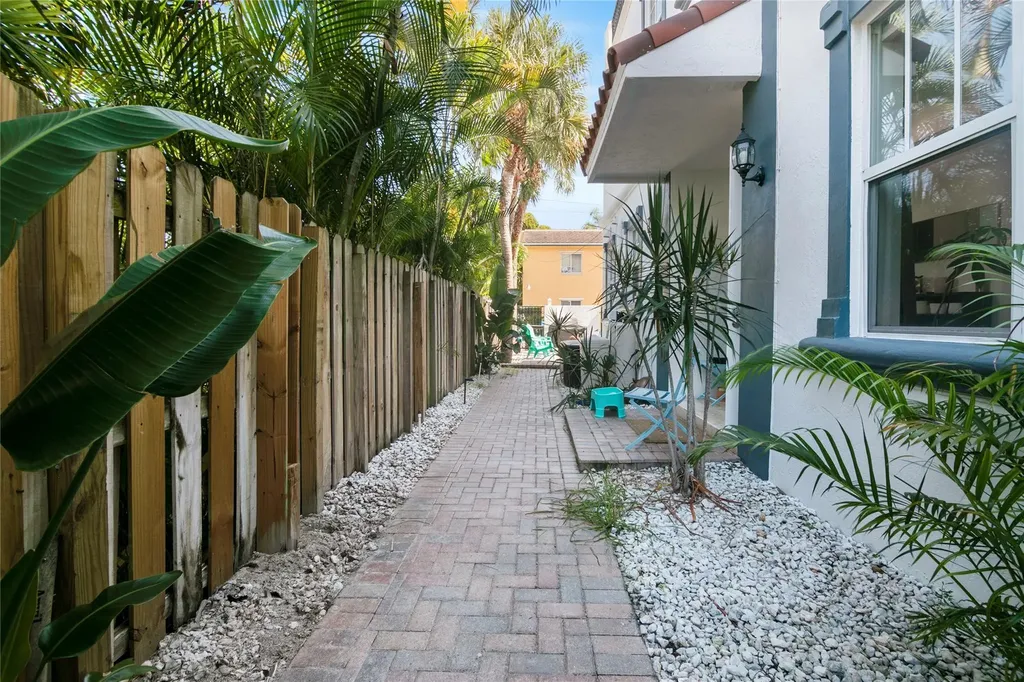 732 NE 15th Avenue Fort Lauderdale FL 33304