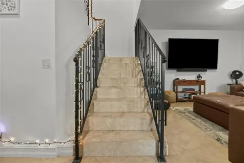 732 NE 15th Avenue Fort Lauderdale FL 33304