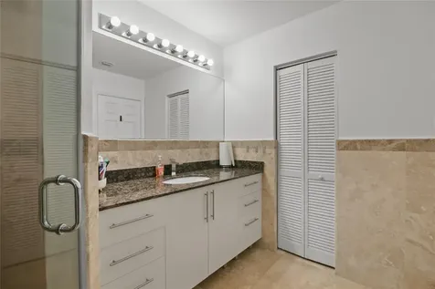 732 NE 15th Avenue Fort Lauderdale FL 33304