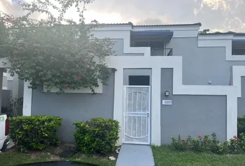 2333 SW 82nd Way North Lauderdale FL 33068