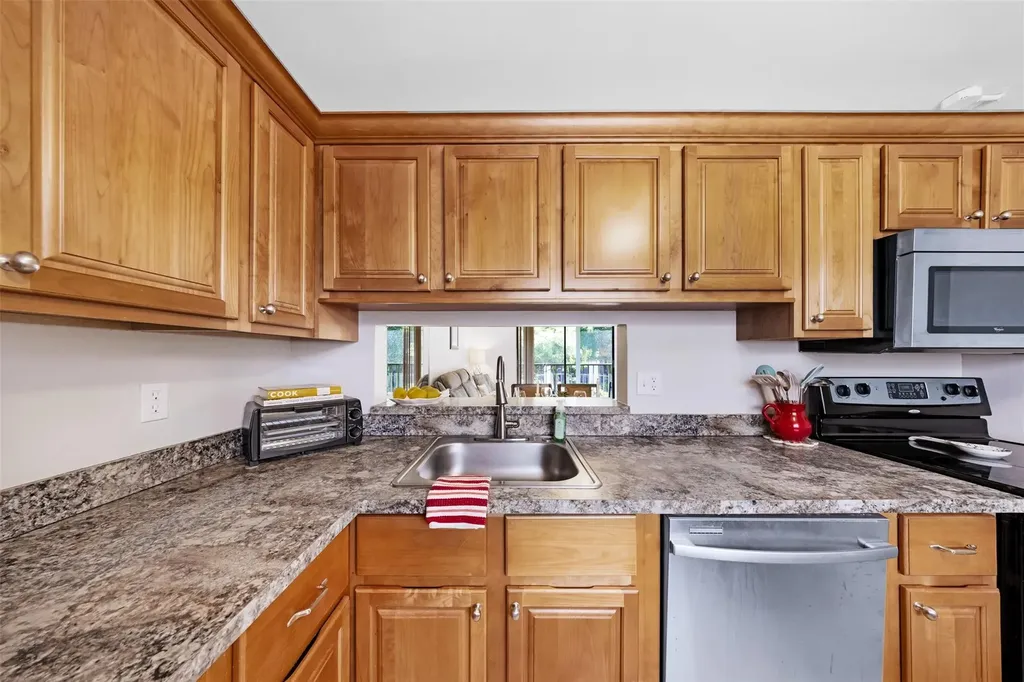 5250 Las Verdes Circle Delray Beach FL 33484