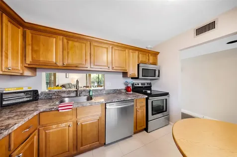 5250 Las Verdes Circle Delray Beach FL 33484