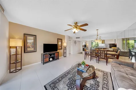 5250 Las Verdes Circle Delray Beach FL 33484