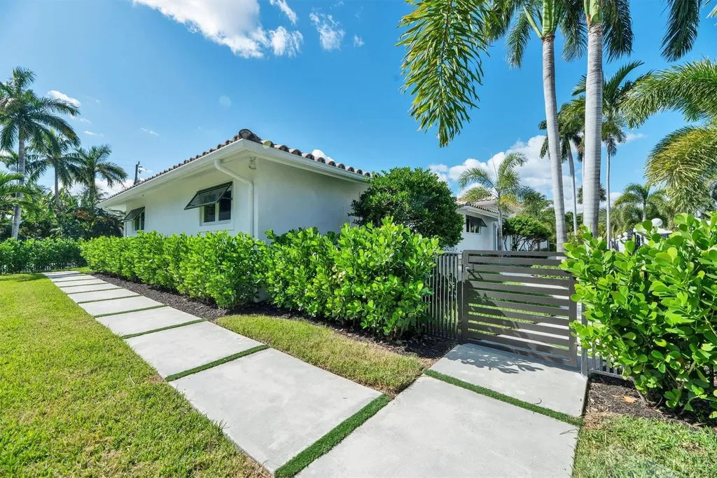 2520 Laguna Terrace Fort Lauderdale FL 33316