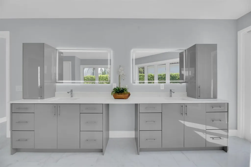 2520 Laguna Terrace Fort Lauderdale FL 33316
