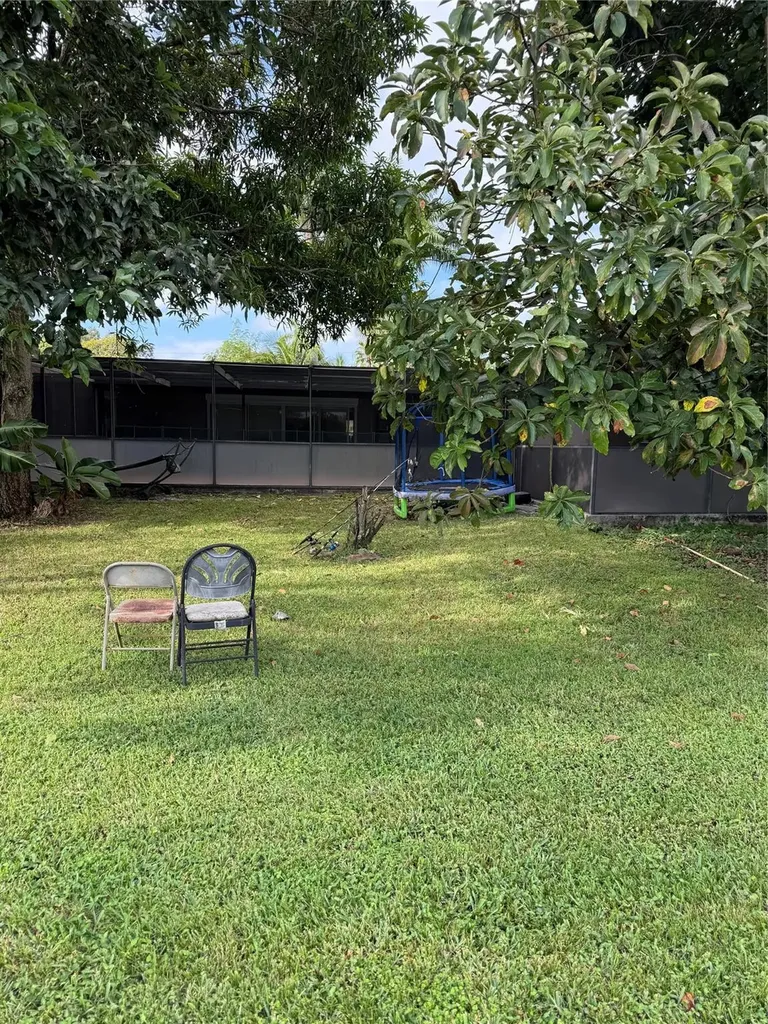 936 W Tropical Way Plantation FL 33317