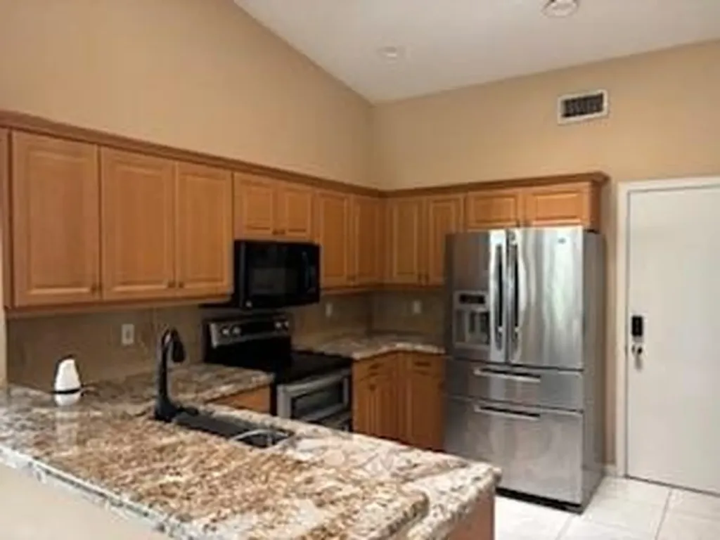 9593 Harbour Lake Circle Boynton Beach FL 33437