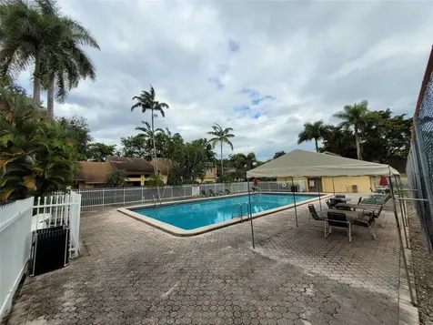 1146 N University Drive Plantation FL 33322