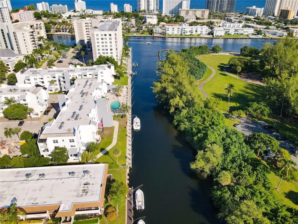 2840 NE 14th Street Causeway Pompano Beach FL 33062