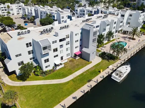 2840 NE 14th Street Causeway Pompano Beach FL 33062