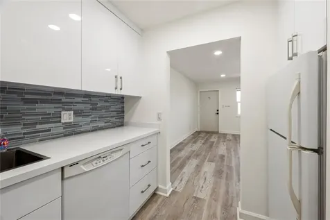 2840 NE 14th Street Causeway Pompano Beach FL 33062