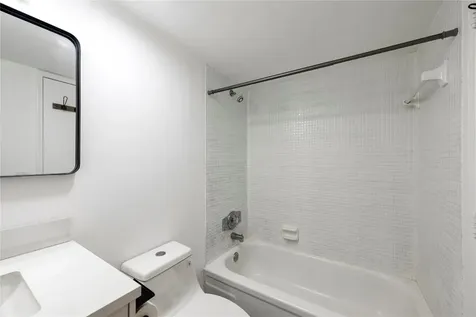 2840 NE 14th Street Causeway Pompano Beach FL 33062