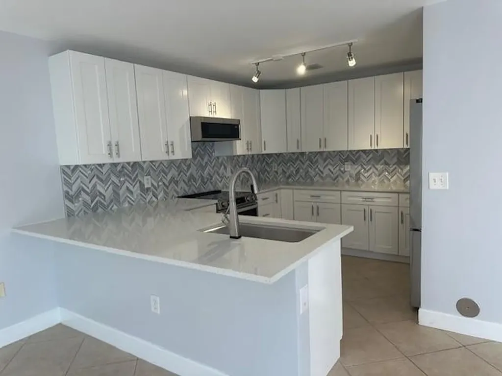 4151 Eastridge Circle Deerfield Beach FL 33064
