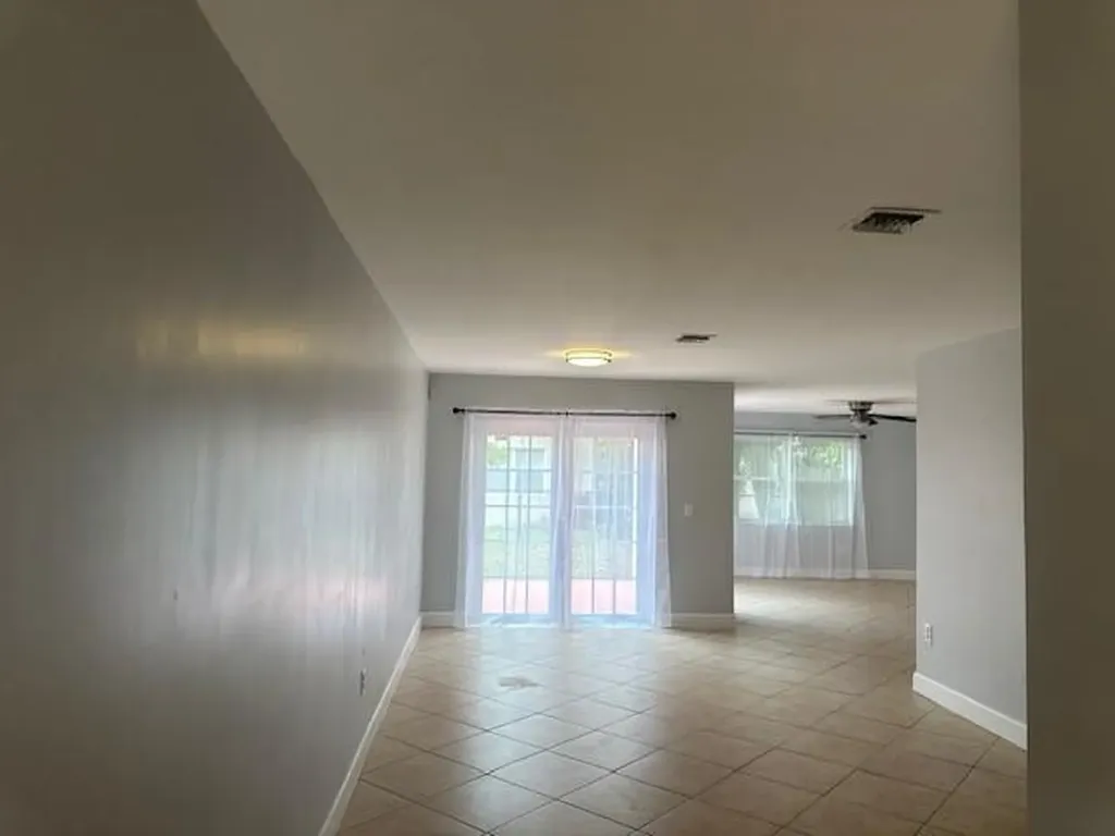 4151 Eastridge Circle Deerfield Beach FL 33064