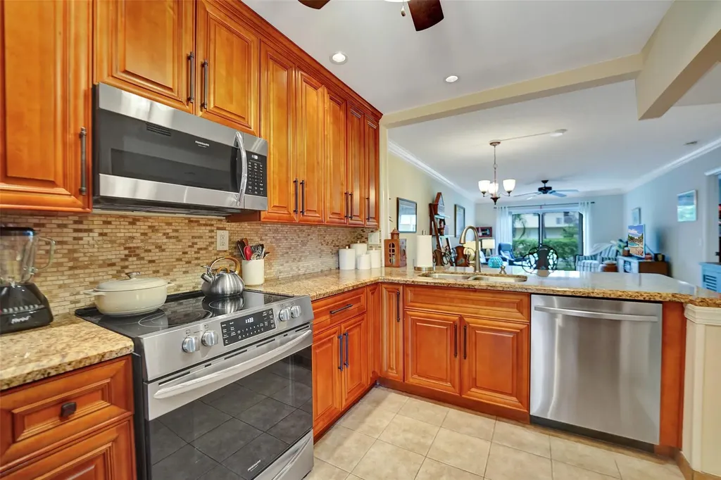 860 SE 6th Avenue Deerfield Beach FL 33441