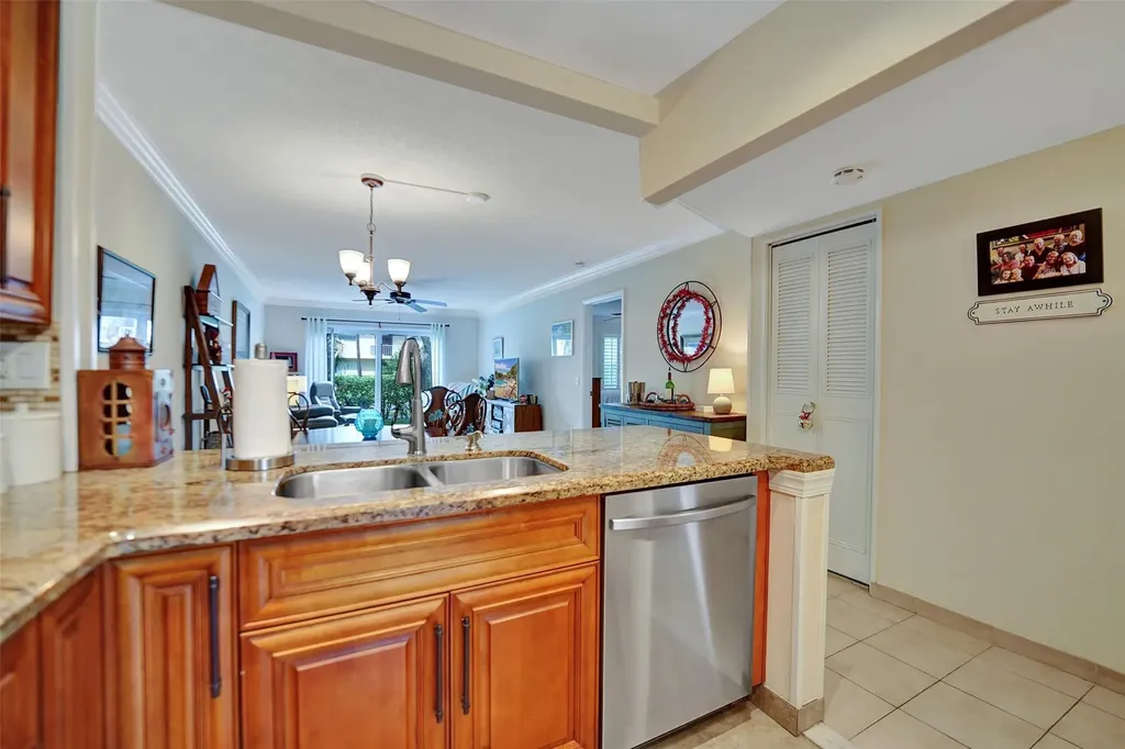 860 SE 6th Avenue Deerfield Beach FL 33441