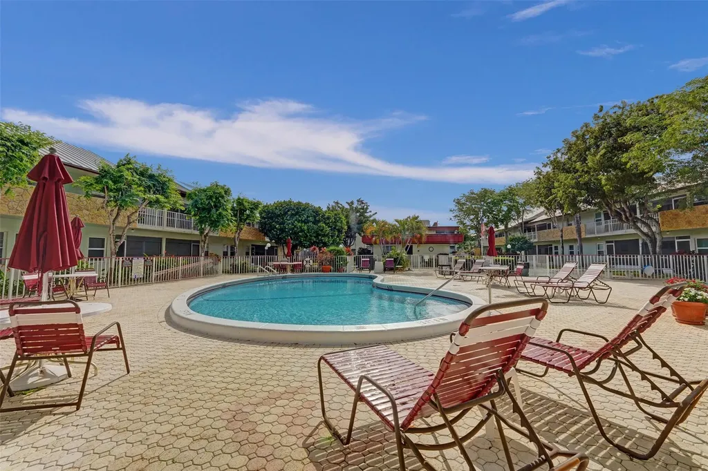 860 SE 6th Avenue Deerfield Beach FL 33441
