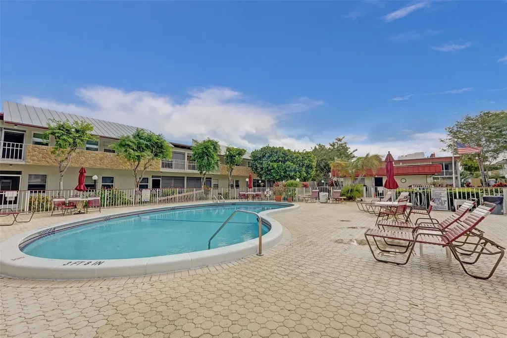 860 SE 6th Avenue Deerfield Beach FL 33441