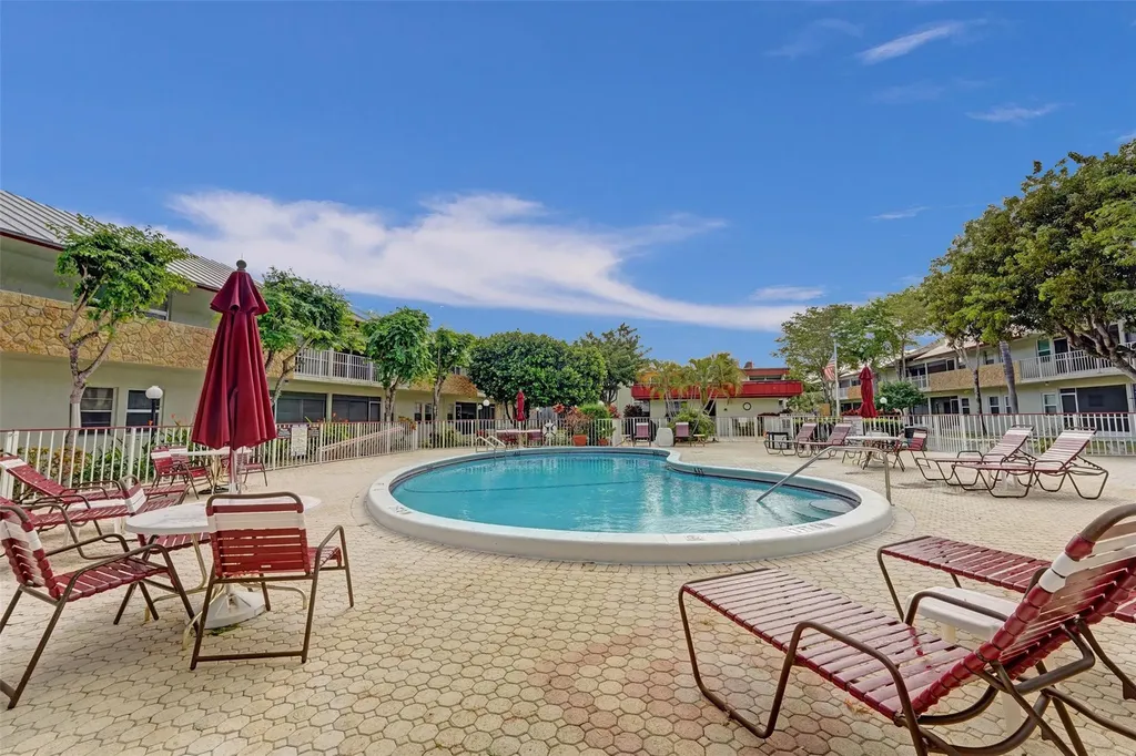 860 SE 6th Avenue Deerfield Beach FL 33441
