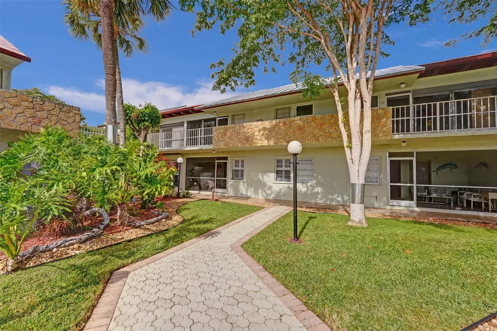 860 SE 6th Avenue Deerfield Beach FL 33441