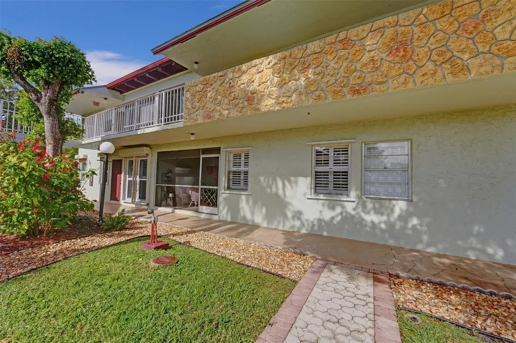860 SE 6th Avenue Deerfield Beach FL 33441
