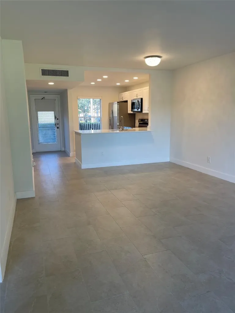 5890 NW 64th Avenue Fort Lauderdale FL 33319