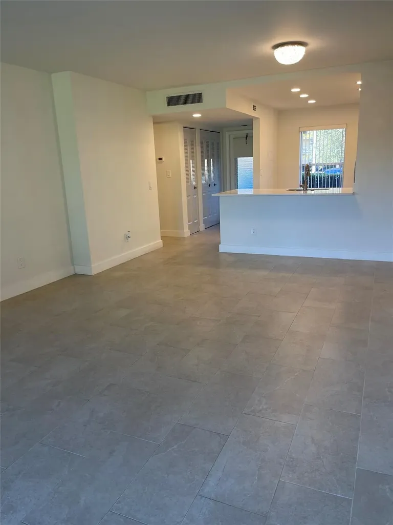 5890 NW 64th Avenue Fort Lauderdale FL 33319