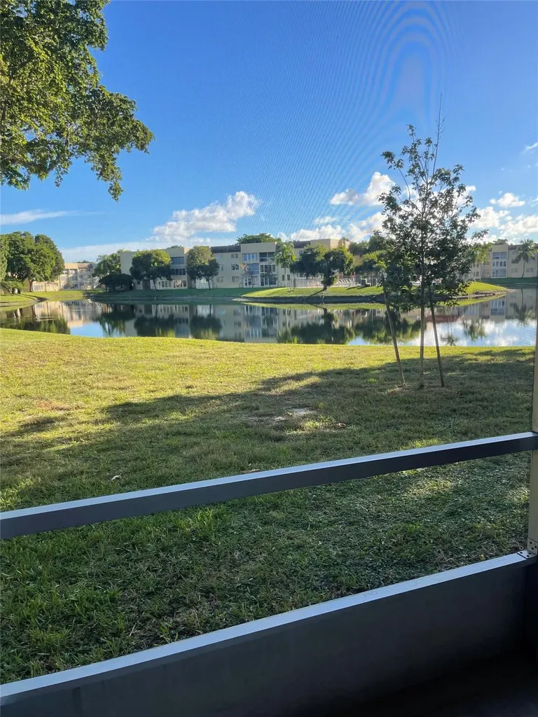 5890 NW 64th Avenue Fort Lauderdale FL 33319