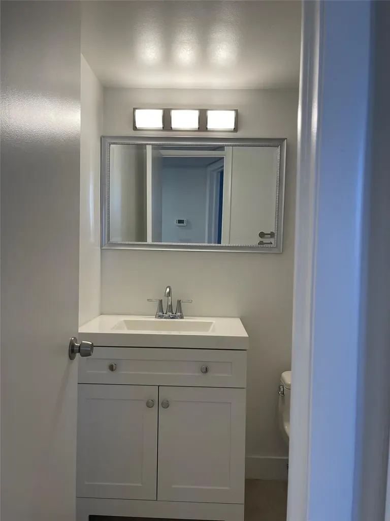 5890 NW 64th Avenue Fort Lauderdale FL 33319