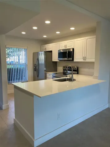 5890 NW 64th Avenue Fort Lauderdale FL 33319