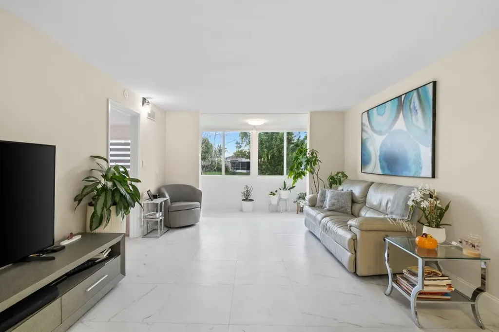 9660 Sunrise Lakes Boulevard Sunrise FL 33322