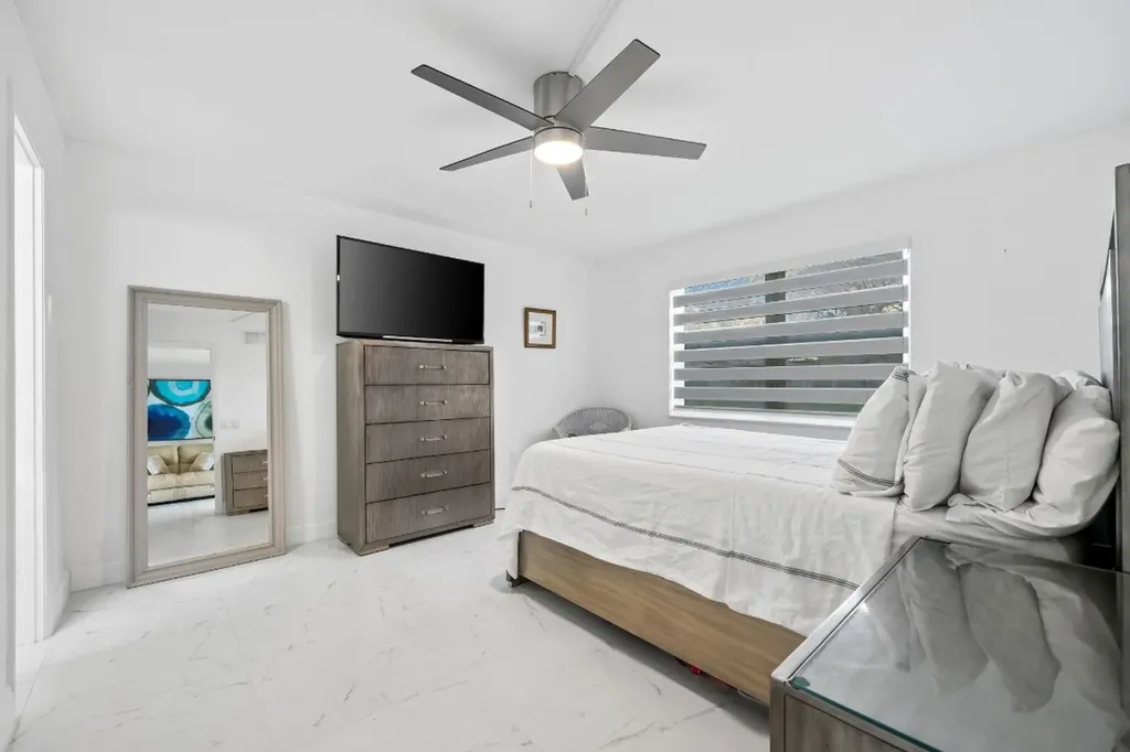 9660 Sunrise Lakes Boulevard Sunrise FL 33322