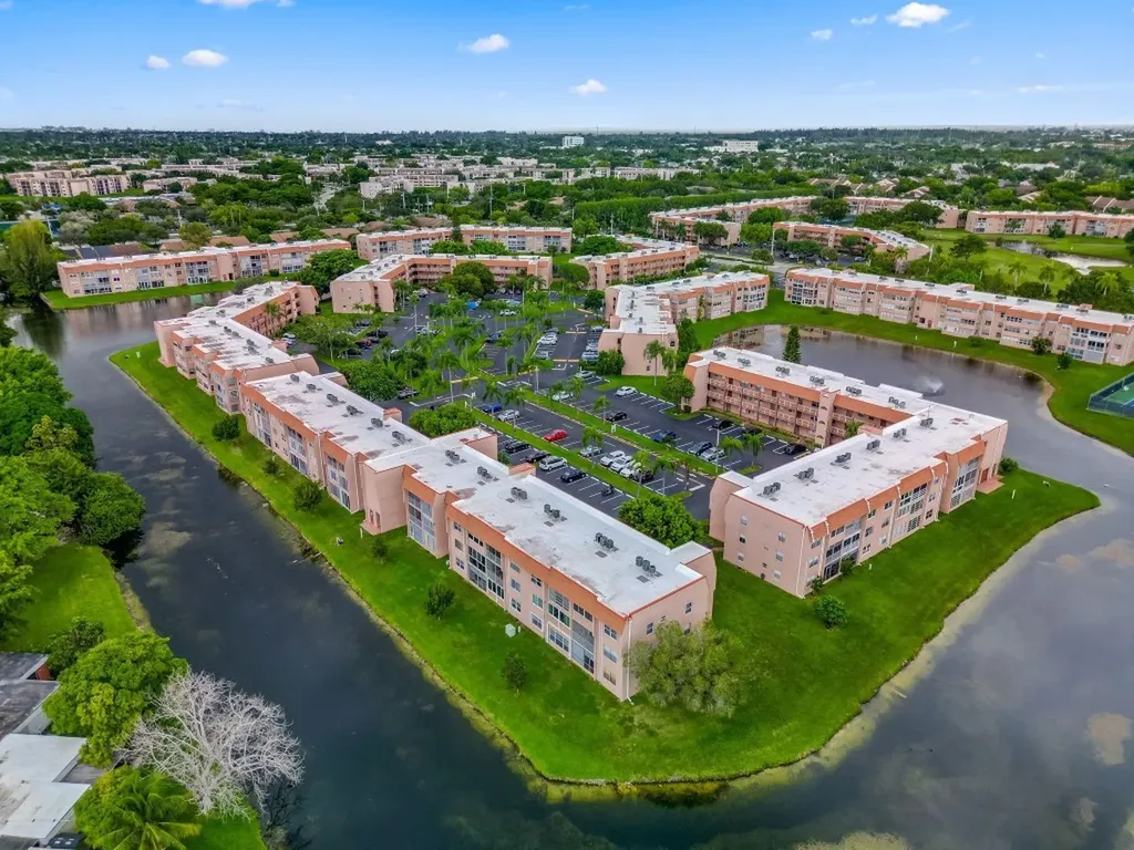 9660 Sunrise Lakes Boulevard Sunrise FL 33322