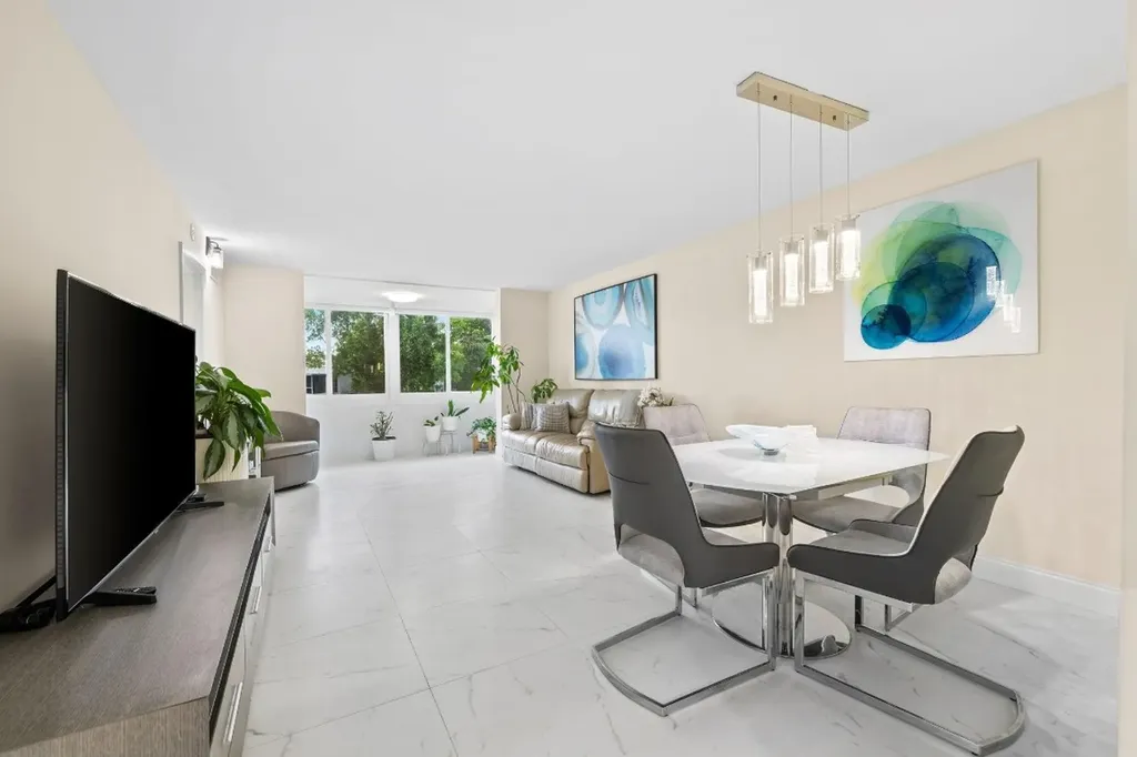 9660 Sunrise Lakes Boulevard Sunrise FL 33322