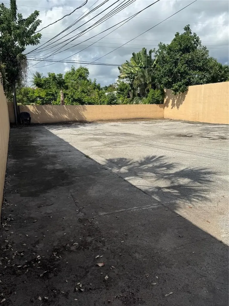 1527 NE 4th Avenue Fort Lauderdale FL 33304
