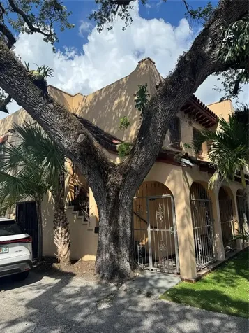 1527 NE 4th Avenue Fort Lauderdale FL 33304