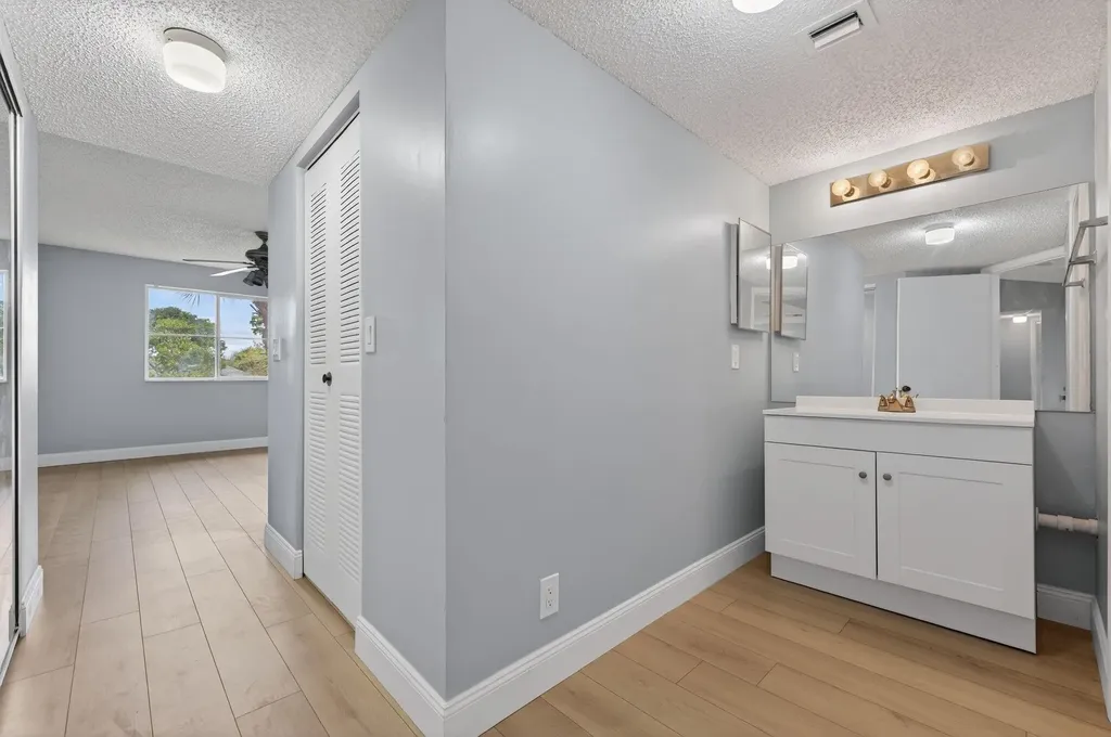 9977 Westview Drive Coral Springs FL 33076