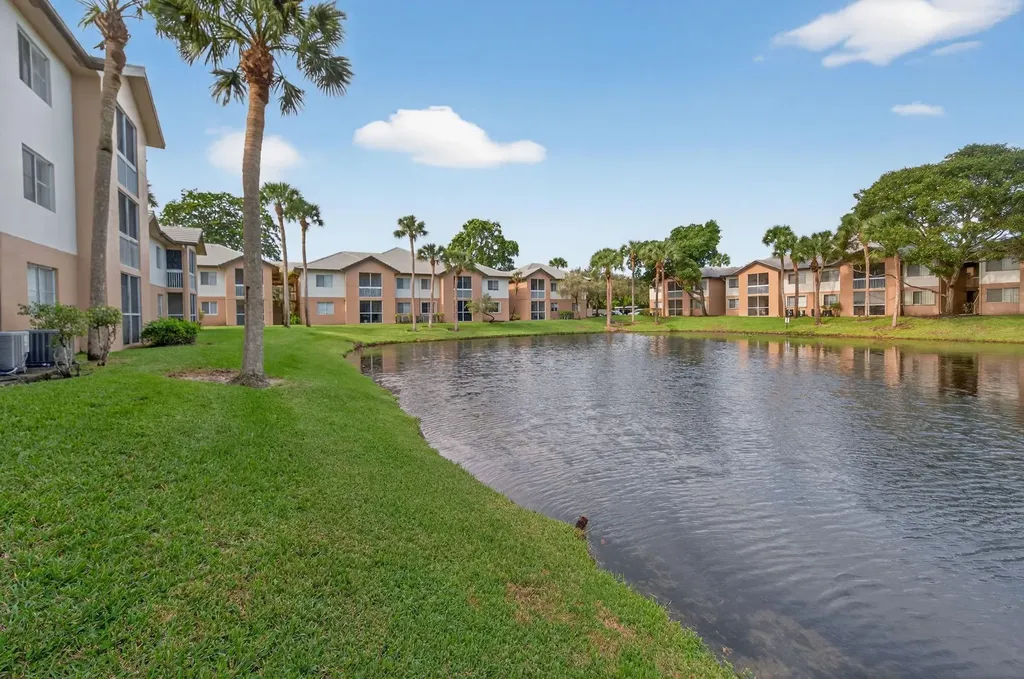 9977 Westview Drive Coral Springs FL 33076