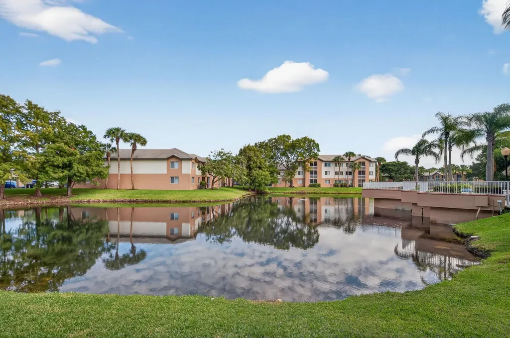9977 Westview Drive Coral Springs FL 33076