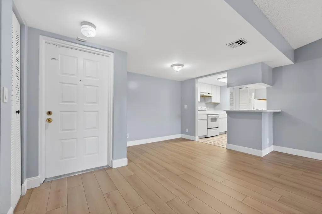 9977 Westview Drive Coral Springs FL 33076