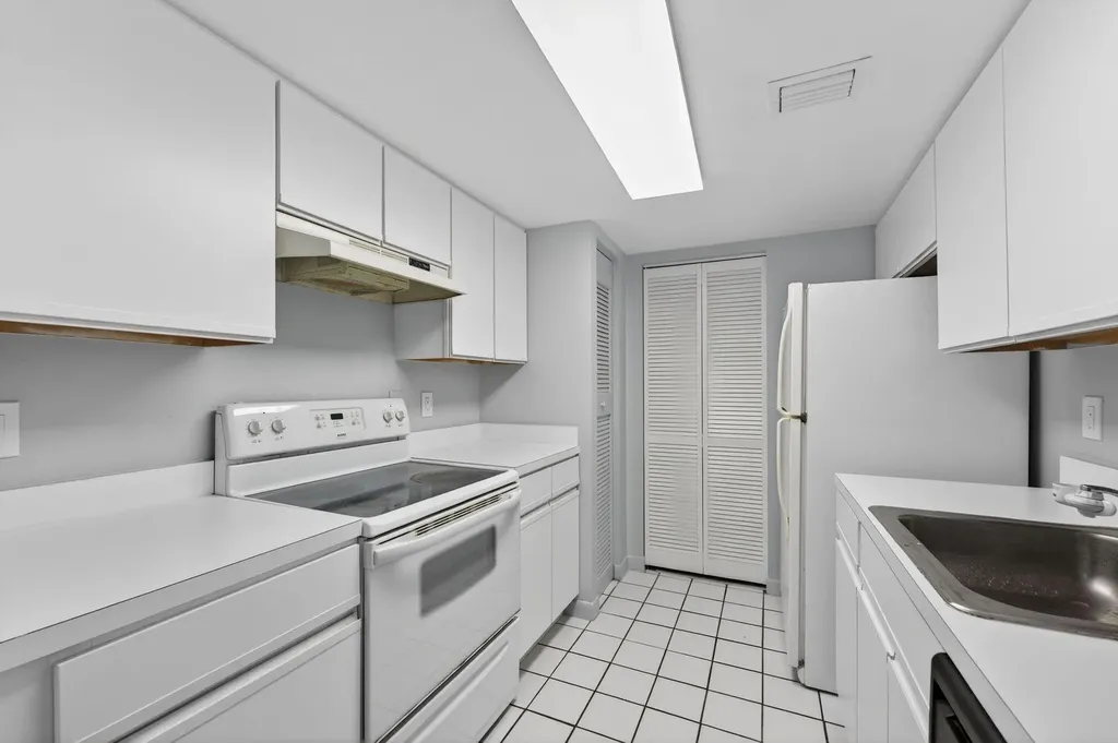 9977 Westview Drive Coral Springs FL 33076