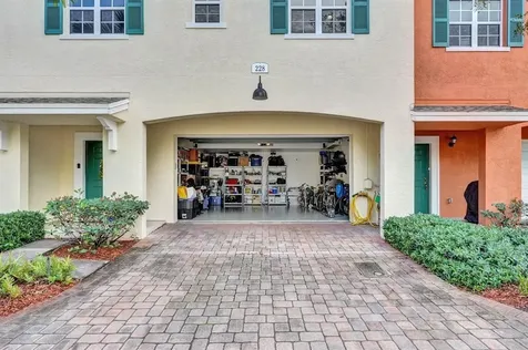 228 SW 6th Court Pompano Beach FL 33060