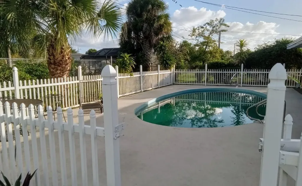 136 Greenbrier Drive Palm Springs FL 33461