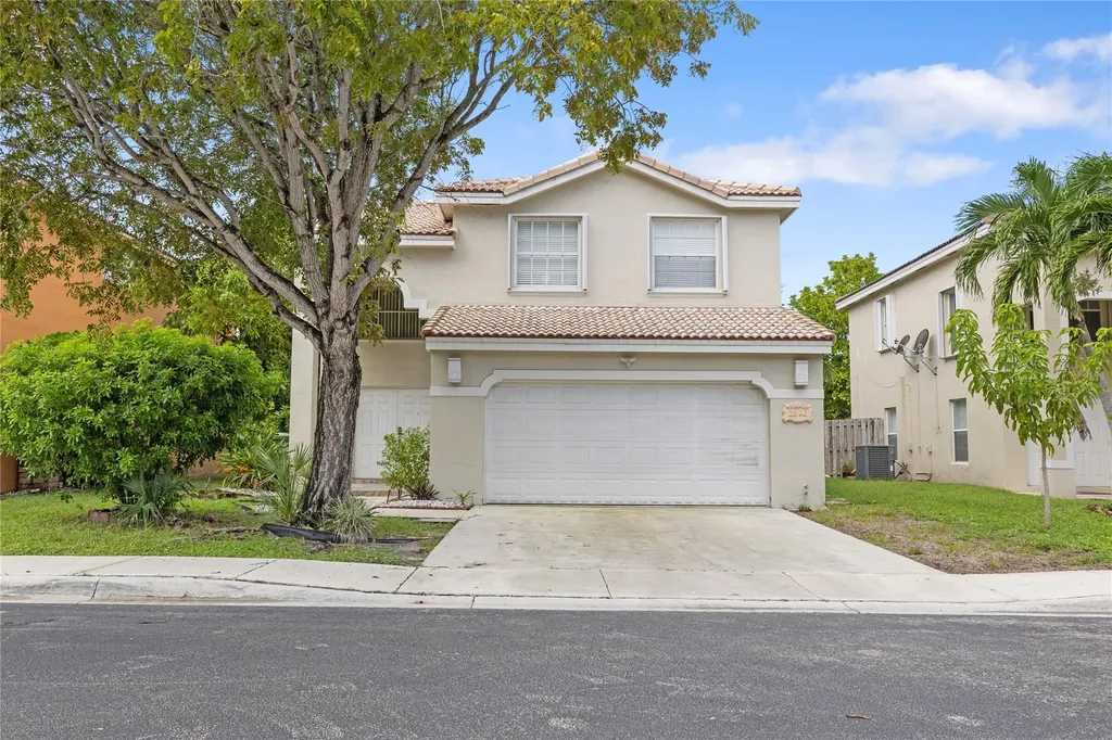 1512 SW 106th Avenue Pembroke Pines FL 33025