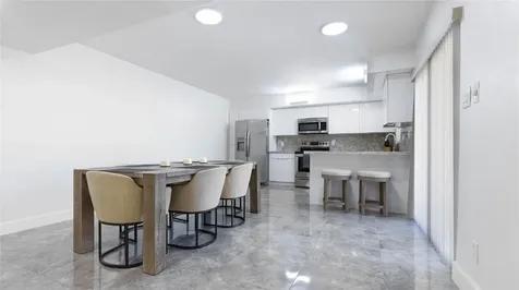 8204 SW 23rd Street North Lauderdale FL 33068