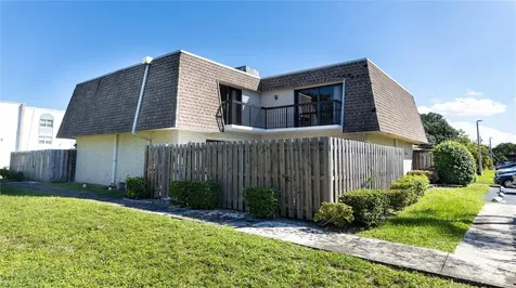 8204 SW 23rd Street North Lauderdale FL 33068