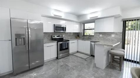 8204 SW 23rd Street North Lauderdale FL 33068
