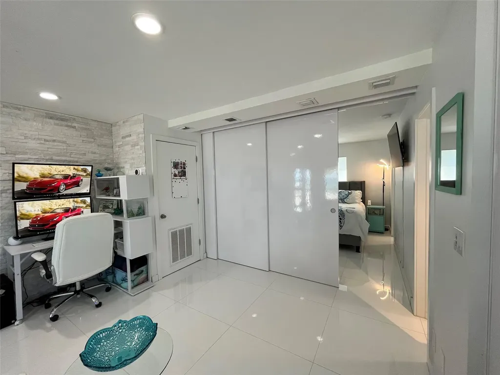 310 S Broadwalk Hollywood FL 33019