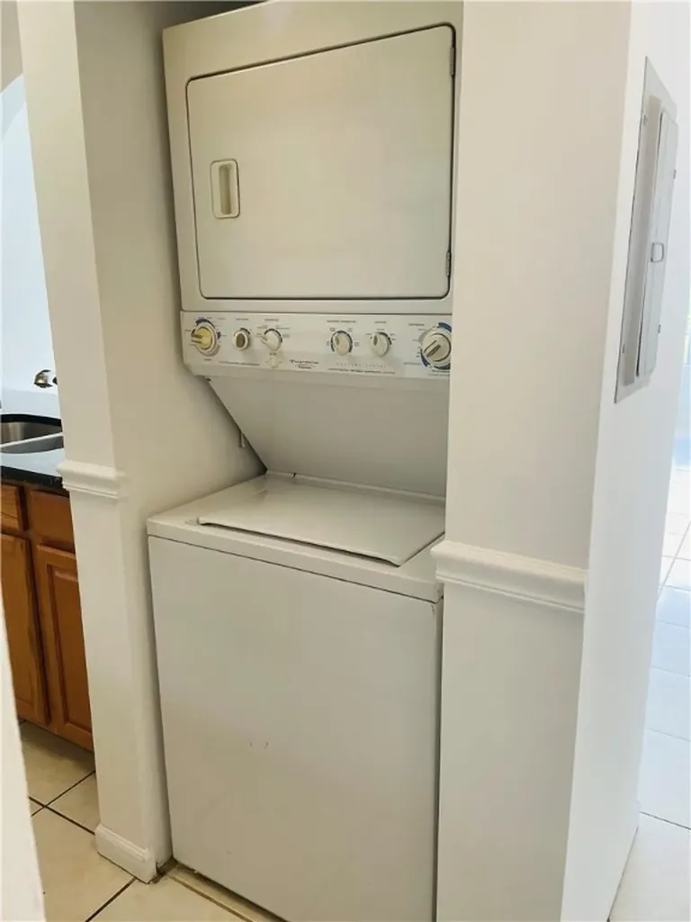 3247 NW 103rd Te Coral Springs FL 33065