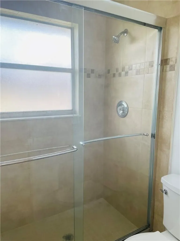 3247 NW 103rd Te Coral Springs FL 33065